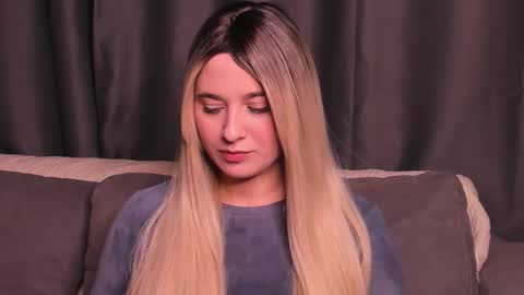 Snapshot of shybunny01 chatting on 10-18-25, 06:08 Mary online show from 10-18-25, 06:08