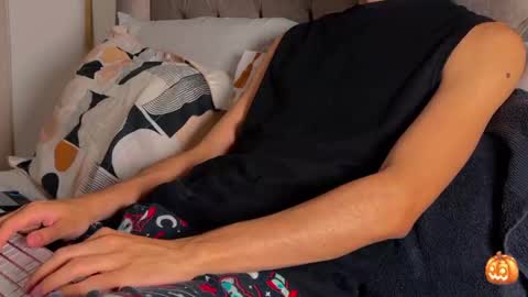 shydude666 online show from 11-08-25, 10:52