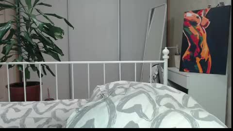 Snapshot of shyevaa chatting on 05-08-26, 04:12 Eva online show from 05-08-26, 04:12