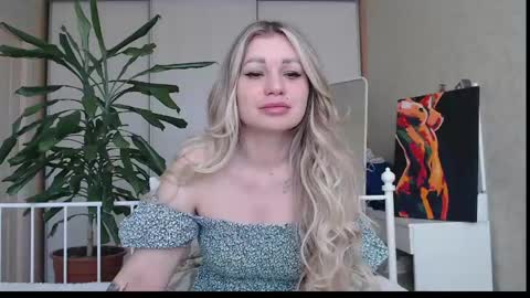 Snapshot of shyevaa chatting on 05-14-26, 04:30 Eva online show from 05-14-26, 04:30