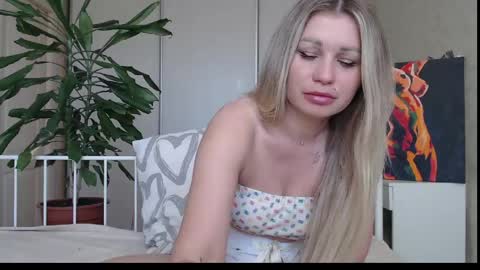 Snapshot of shyevaa chatting on 06-08-26, 05:30 Eva online show from 06-08-26, 05:30