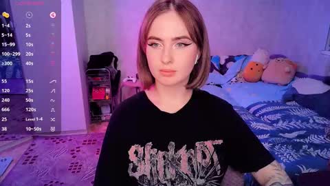 Snapshot of shyfoxxxy chatting on 02-20-25, 07:41 Effie online show from 02-20-25, 07:41