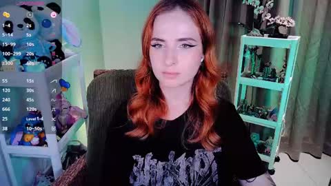 Snapshot of shyfoxxxy chatting on 04-28-26, 05:07 Effie online show from 04-28-26, 05:07