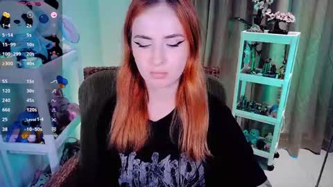 Snapshot of shyfoxxxy chatting on 05-01-26, 08:30 Effie online show from 05-01-26, 08:30