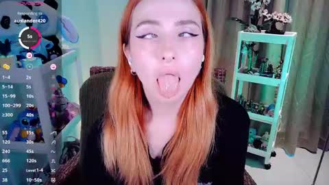 Snapshot of shyfoxxxy chatting on 05-02-26, 05:01 Effie online show from 05-02-26, 05:01
