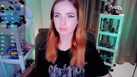 Snapshot of shyfoxxxy chatting on 05-05-26, 10:34 Effie online show from 05-05-26, 10:34