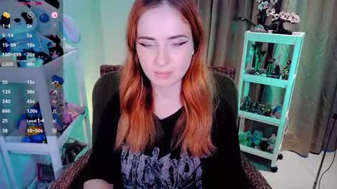 Snapshot of shyfoxxxy chatting on 05-08-26, 06:08 Effie online show from 05-08-26, 06:08