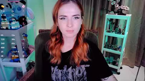 Snapshot of shyfoxxxy chatting on 05-12-26, 07:00 Effie online show from 05-12-26, 07:00