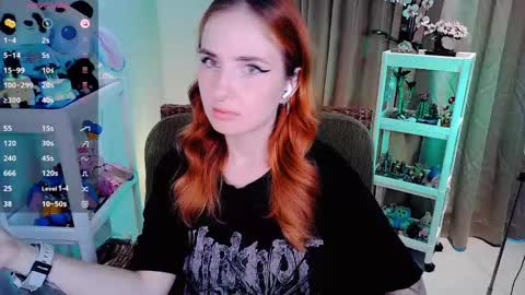 Snapshot of shyfoxxxy chatting on 05-15-26, 06:53 Effie online show from 05-15-26, 06:53