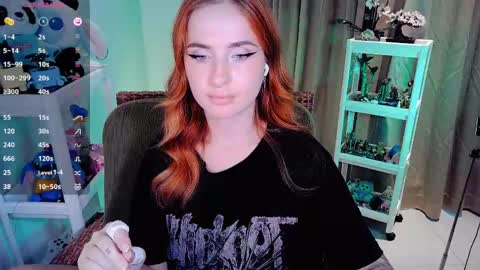 Snapshot of shyfoxxxy chatting on 05-16-26, 08:11 Effie online show from 05-16-26, 08:11