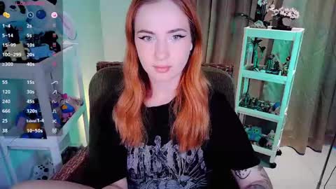 Snapshot of shyfoxxxy chatting on 05-20-26, 07:47 Effie online show from 05-20-26, 07:47
