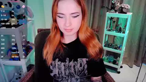 Snapshot of shyfoxxxy chatting on 05-21-26, 05:58 Effie online show from 05-21-26, 05:58