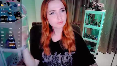 Snapshot of shyfoxxxy chatting on 05-21-26, 06:59 Effie online show from 05-21-26, 06:59