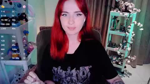 Snapshot of shyfoxxxy chatting on 05-29-26, 09:51 Effie online show from 05-29-26, 09:51