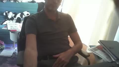 Snapshot of shyfrenchcock chatting on 10-17-25, 01:03 shyfrenchcock online show from 10-17-25, 01:03