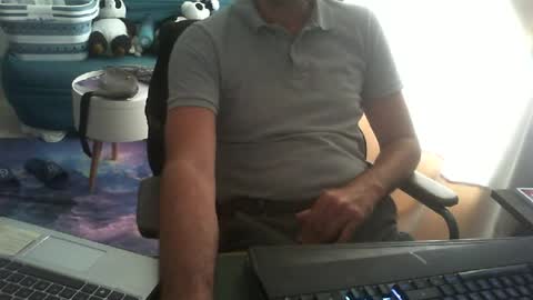 Snapshot of shyfrenchcock chatting on 07-08-26, 01:15 shyfrenchcock online show from 07-08-26, 01:15