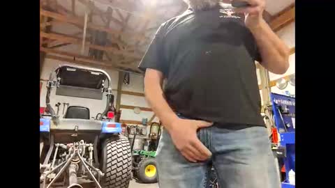 Snapshot of shyguycurious5 chatting on 11-10-25, 09:14 shyguycurious5 online show from 11-10-25, 09:14