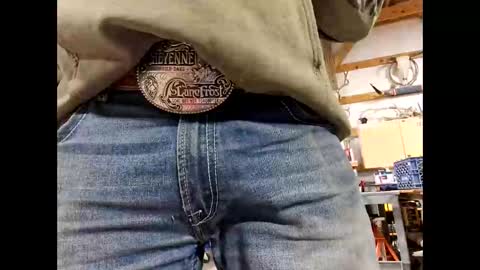 Snapshot of shyguycurious5 chatting on 11-13-25, 04:06 shyguycurious5 online show from 11-13-25, 04:06