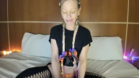 Shylah Faye online show from 11-01-25, 04:14