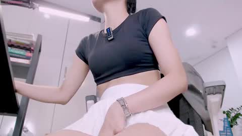 shyn_22 online show from 10-23-25, 06:02