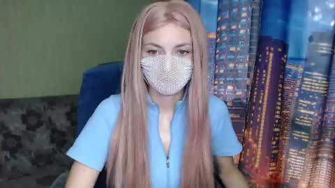 Snapshot of shynesssophie chatting on 07-05-26, 04:52 Sophie 3 online show from 07-05-26, 04:52