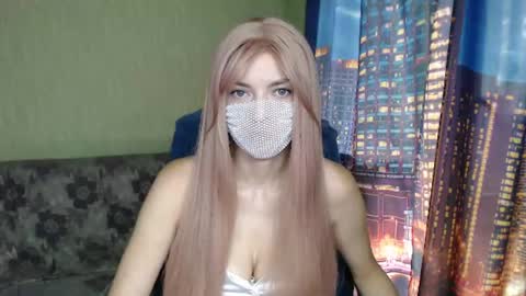 Snapshot of shynesssophie chatting on 07-21-26, 05:54 Sophie 3 online show from 07-21-26, 05:54
