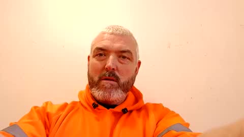 Snapshot of shynessy chatting on 10-31-25, 11:44 shynessy online show from 10-31-25, 11:44