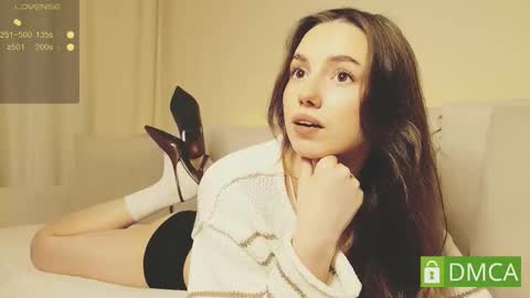 Snapshot of shypeachmaru chatting on 03-13-26, 10:38 Mary online show from 03-13-26, 10:38