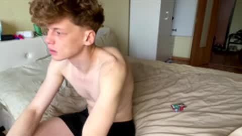 Snapshot of shyredstar chatting on 11-30-25, 08:07 Tom and Betty online show from 11-30-25, 08:07