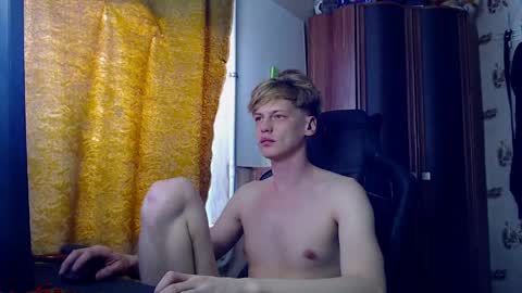 Tom and Betty online show from 04-08-26, 07:52