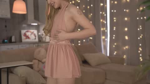 Aurora online show from 03-11-25, 11:44