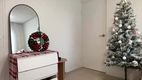 Sasha online show from 12-19-24, 07:51