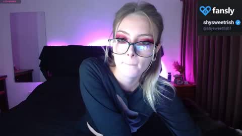 Snapshot of shysweetrish chatting on 12-10-24, 03:20 shysweetrish online show from 12-10-24, 03:20
