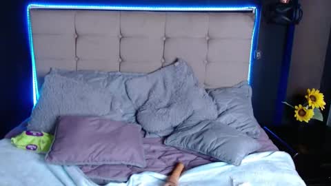 CALL ME  CHARLOTTE online show from 03-09-25, 10:19