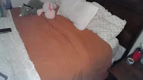 Snapshot of shyy_petitebaby chatting on 03-12-26, 05:08 shypetitebaby online show from 03-12-26, 05:08