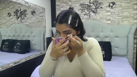 Alicia online show from 10-30-25, 01:01