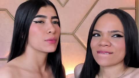 Siara and Zoe tattoo online show from 12-12-24, 12:38