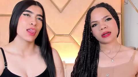 Siara and Zoe tattoo online show from 12-18-25, 11:00