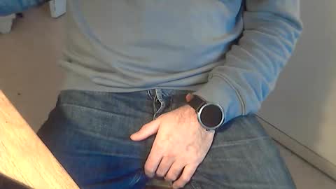 Snapshot of sibblii0 chatting on 01-09-25, 07:21 Seba online show from 01-09-25, 07:21