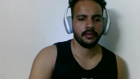 Snapshot of sidh7012 chatting on 11-01-25, 07:38 sidh sree online show from 11-01-25, 07:38