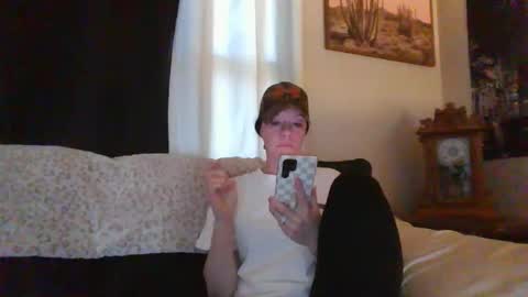 Mrs. St. Patrickk online show from 04-08-26, 04:40