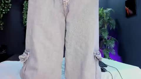 SIENA MORALES online show from 02-20-25, 08:14