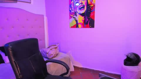 SIENNA  online show from 03-12-26, 12:33