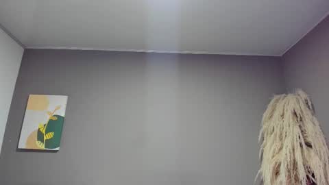 Snapshot of sienna_glow chatting on 11-25-25, 12:05 sienna_glow online show from 11-25-25, 12:05