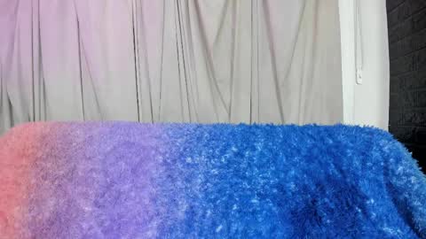 sienna_lux01 online show from 04-28-26, 03:22