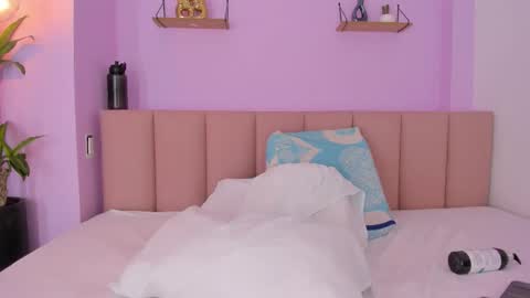 Snapshot of sienna_mg12 chatting on 11-10-25, 12:15 sienna_mg12 online show from 11-10-25, 12:15