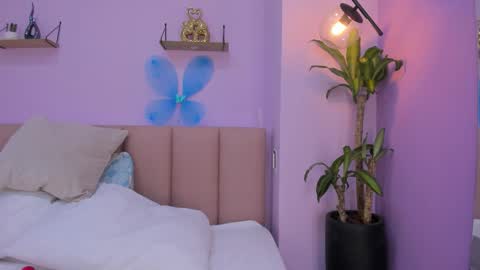 Snapshot of sienna_mg12 chatting on 11-27-25, 11:56 sienna_mg12 online show from 11-27-25, 11:56