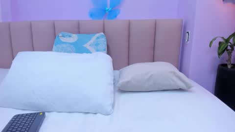 Snapshot of sienna_mg12 chatting on 11-29-25, 11:57 sienna_mg12 online show from 11-29-25, 11:57