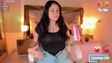 Sienna  online show from 10-30-25, 12:17