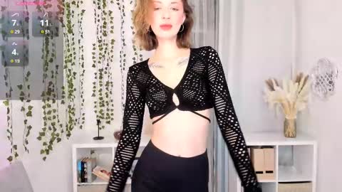 Snapshot of sierrafun_ chatting on 02-28-25, 09:01 Sierra online show from 02-28-25, 09:01